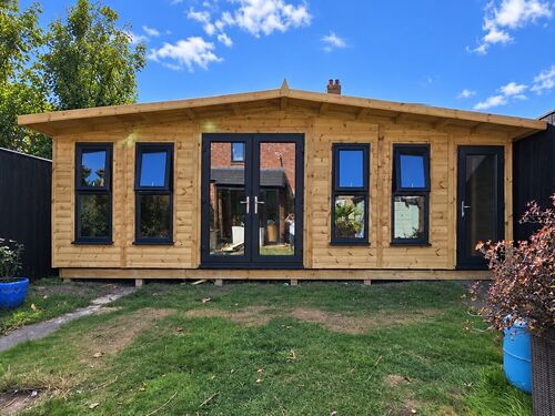 23x12 Summer House Home Bar Combi