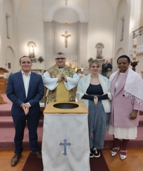 St Joan Of Arc Catholic Church | Catholic Church Farnham | Catholic Church Farnham Surrey | Mass times at St Joan of Arc Farnham