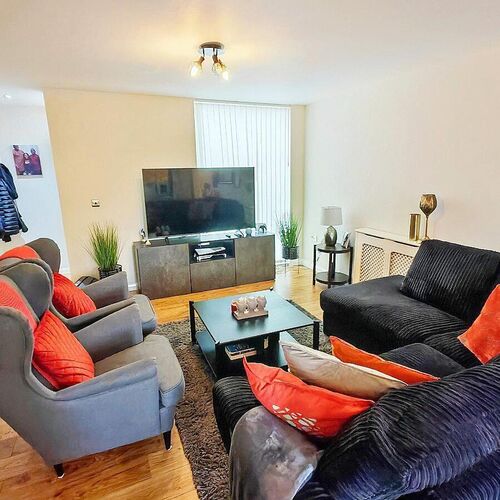 3 BEDROOM Mid Terrace For Sale