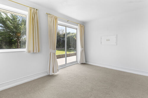 Glen Close, Polegate