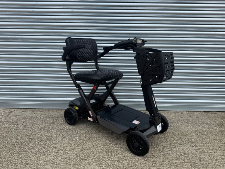 The Executive Luxury Auto Folding