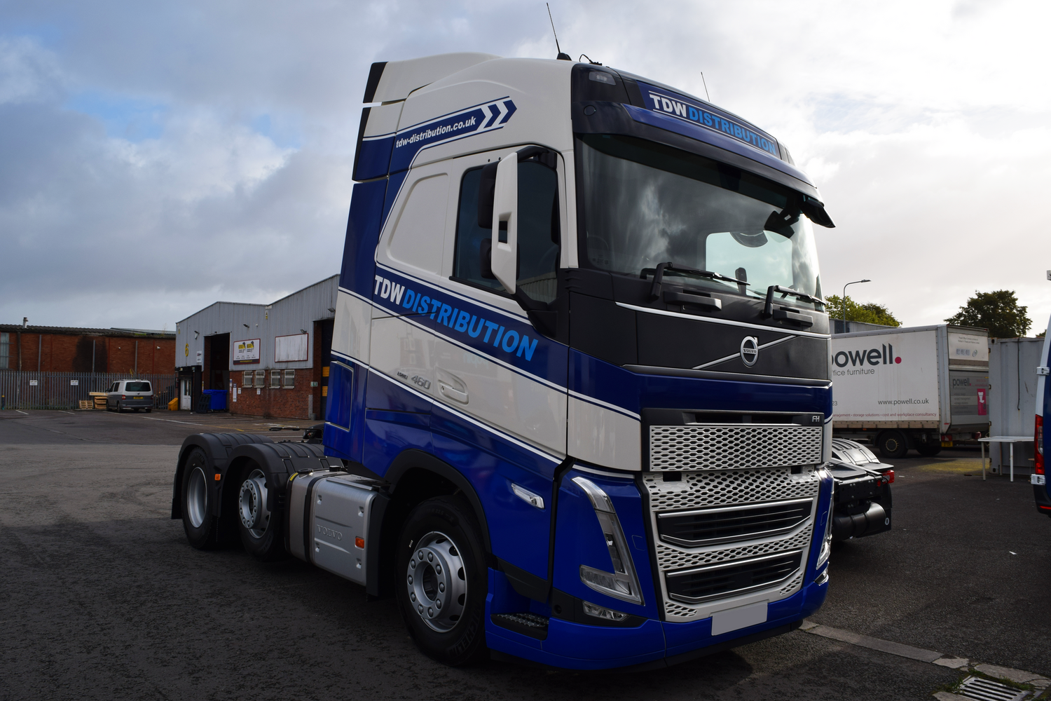 TDW Distribution - Volvo FH5