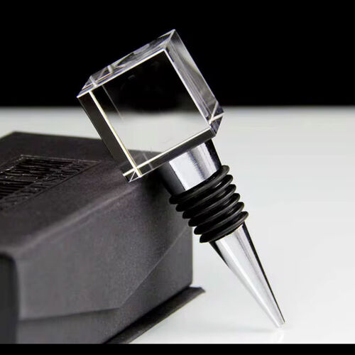 The Tiree 2D Crystal Wine Stopper