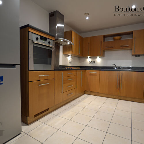 Renting in Cardiff - 2 bedroom apartment, Century Wharf, Cardiff Bay