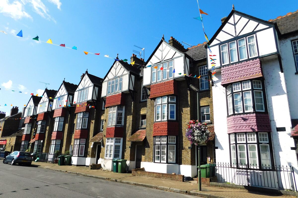 The Avenue, Lower Sunbury