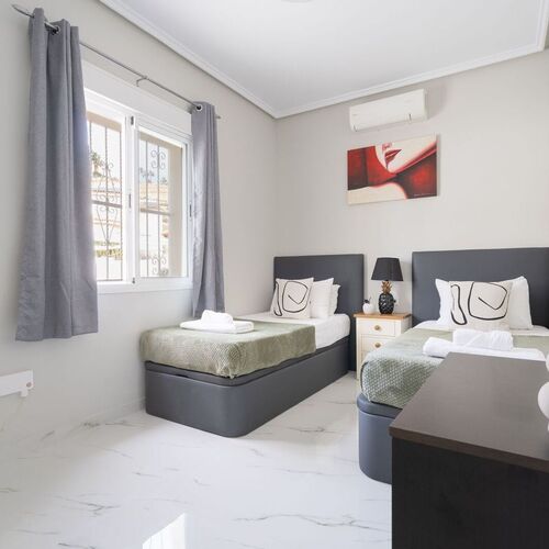 Calle San Miguel, Rojalas