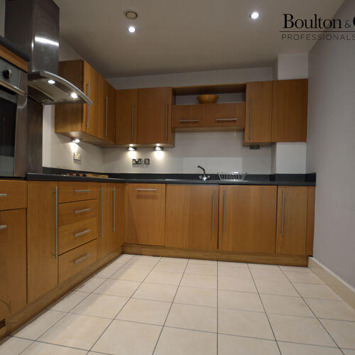 Renting in Cardiff - 2 bedroom apartment, Century Wharf, Cardiff Bay