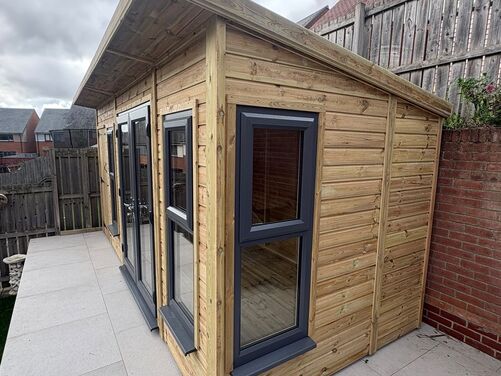 16x7 Pent Summer House Combi