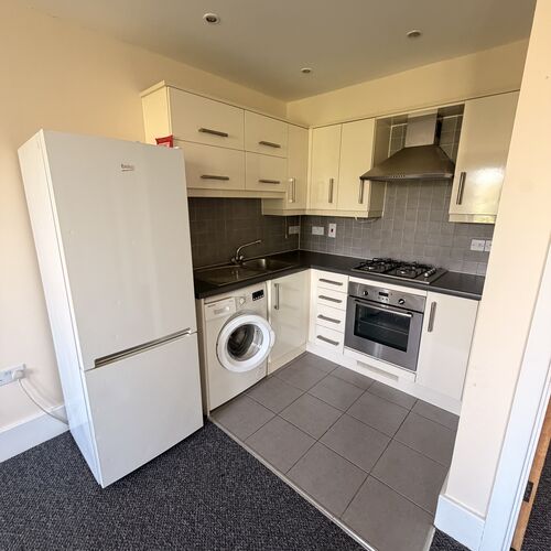 BROUGHTON - 1 BEDROOM APARTMENT