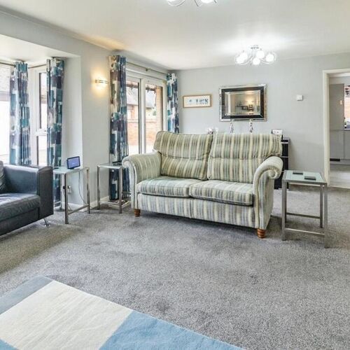 HIGH ST, NORTH CRAWLEY - 4 BEDROOMS