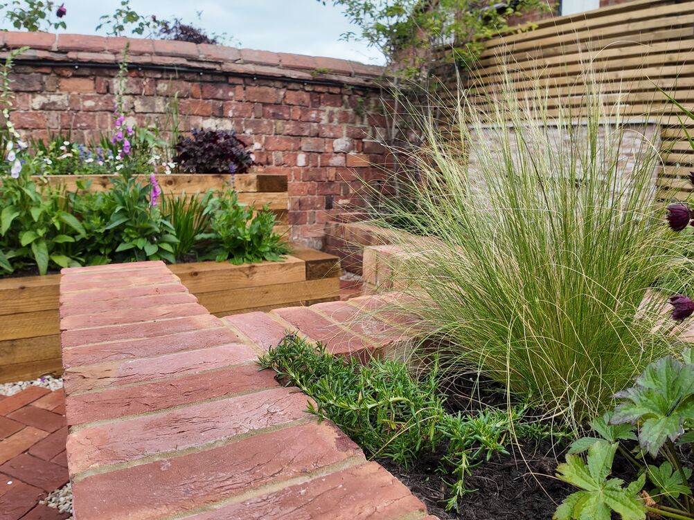 Gallery | Hd Landscaping | Landscape Gardening | Garden Maintenance Leighton Buzzard | Garden Design Bedfordshire