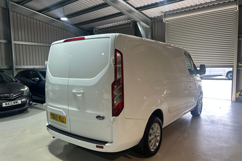 FORD TRANSIT CUSTOM 2.0 EcoBlue 130ps LIMITED