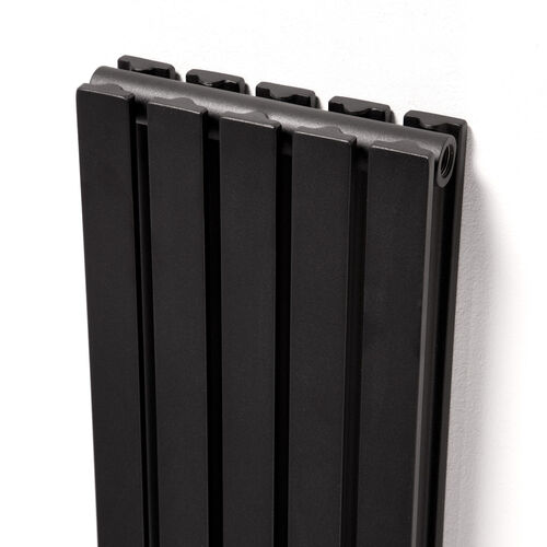 Ultraheat Linear Horizontal Range In Black Metallic