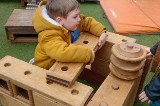 Our curriculum  | Little Pals Nursery