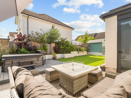 Macgregor Place, Larbert, FK2 8RJ