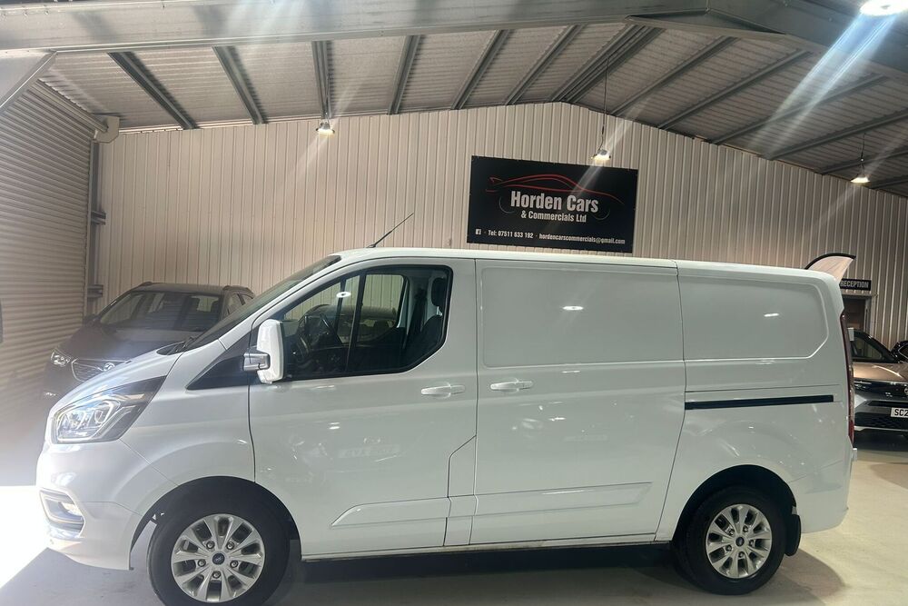 FORD TRANSIT CUSTOM 2.0 EcoBlue 130ps LIMITED