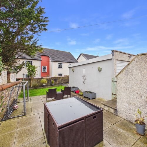 High Road, Stevenston