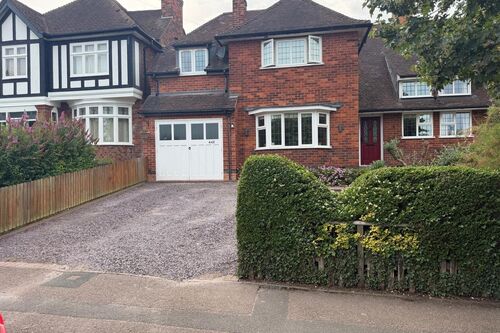 Loughborough Road, Birstall, LE4 3EE