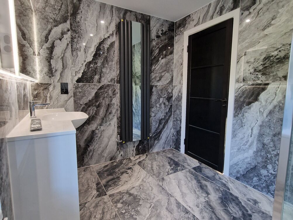 5 Bedroom double extension and full refurbishment 