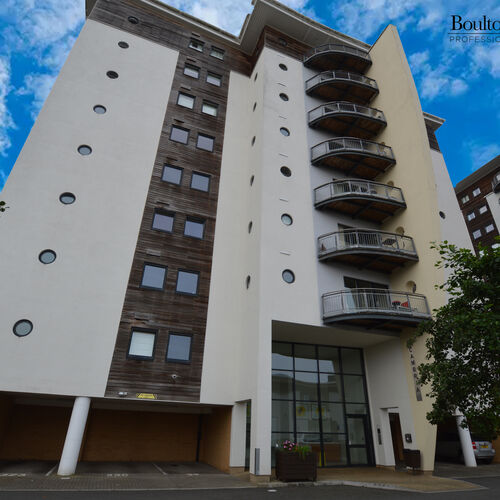 Renting in Cardiff - 2 Bedroom Apartment, Cardiff Bay- Unfurnished