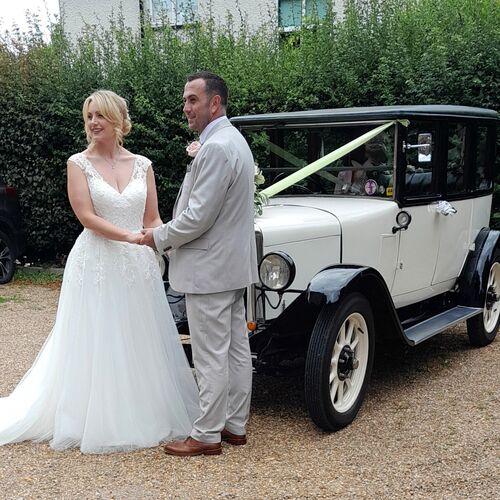 Gallery | Wedding Cars Harpenden, St Albans, Watford, Hemel Hempstead | Heritage Classic Cars