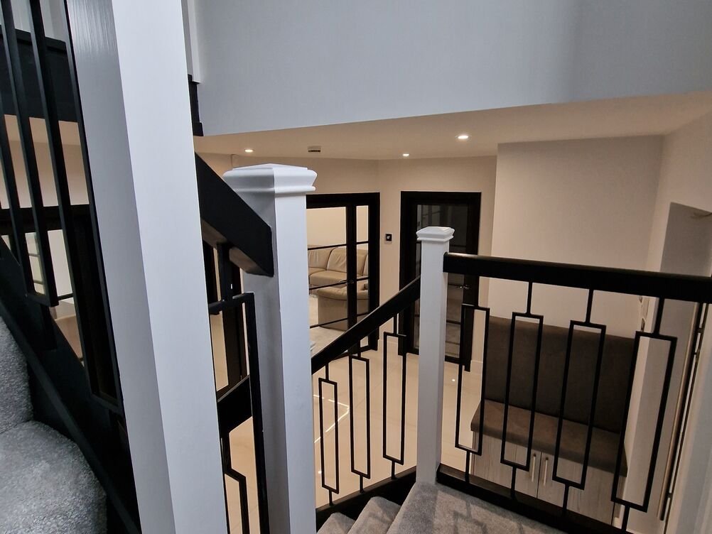 5 Bedroom double extension and full refurbishment 