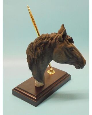 Black Horse Head Desk Pen Stand