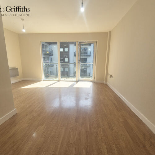 Renting in Cardiff - 2 Bedroom Apartment, Cardiff Bay- Unfurnished