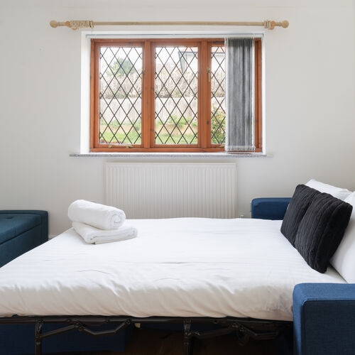 The Oaks, Watford WD19 4LR