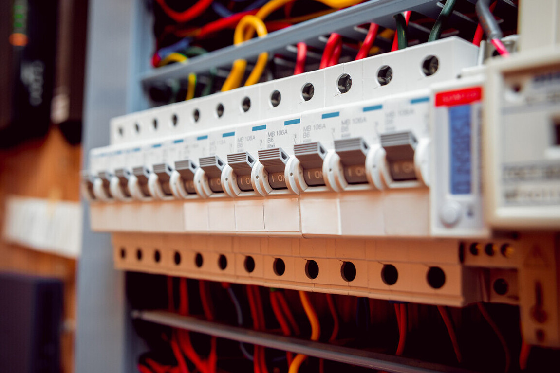 Contact | Innovative Energy Systems Ltd | Emergency electrician Woking | Fuse board/Consumer unit replacement | Electrician Woking