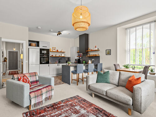 Flat 3, Carrongrove House, Stein Crescent, FK6 5FP