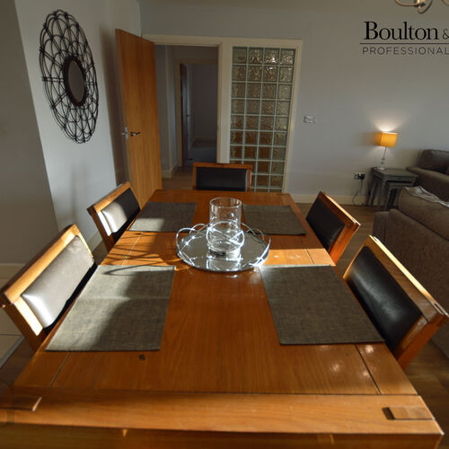 Renting in Cardiff - 2 bedroom apartment, Century Wharf, Cardiff Bay