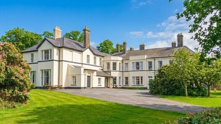Our homes | Oakwood Care Group | Care home Pembrokeshire | Care home Powys | Oakwood care group