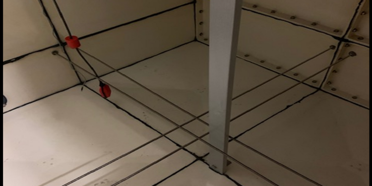 Replacement of hollow roof support struts