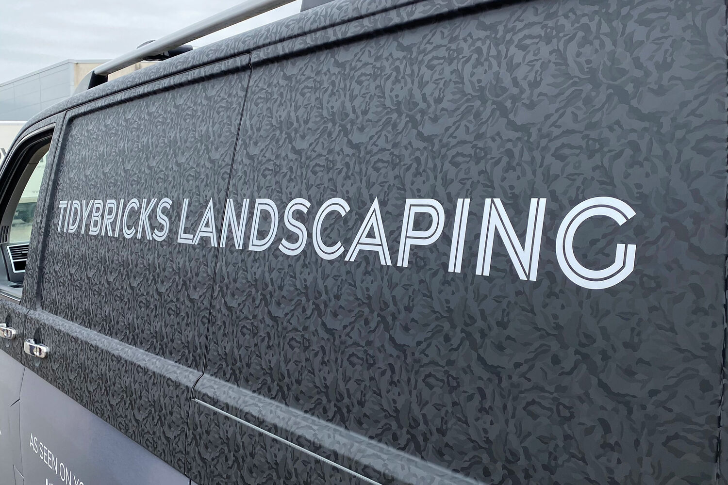 Tidy Bricks Brickwork & Paving Ltd - Volkswagen Transporter T5