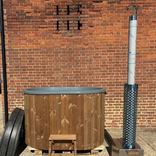 Wooden hot tub - 5ft oval
