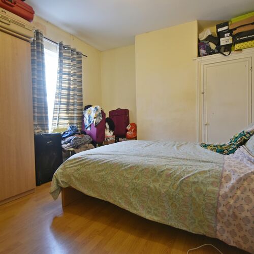 2 BEDROOM Mid Terrace For SALE