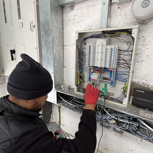 Our services | Innovative Energy Systems Ltd | Emergency electrician Woking | Fuse board/Consumer unit replacement | Electrician Woking