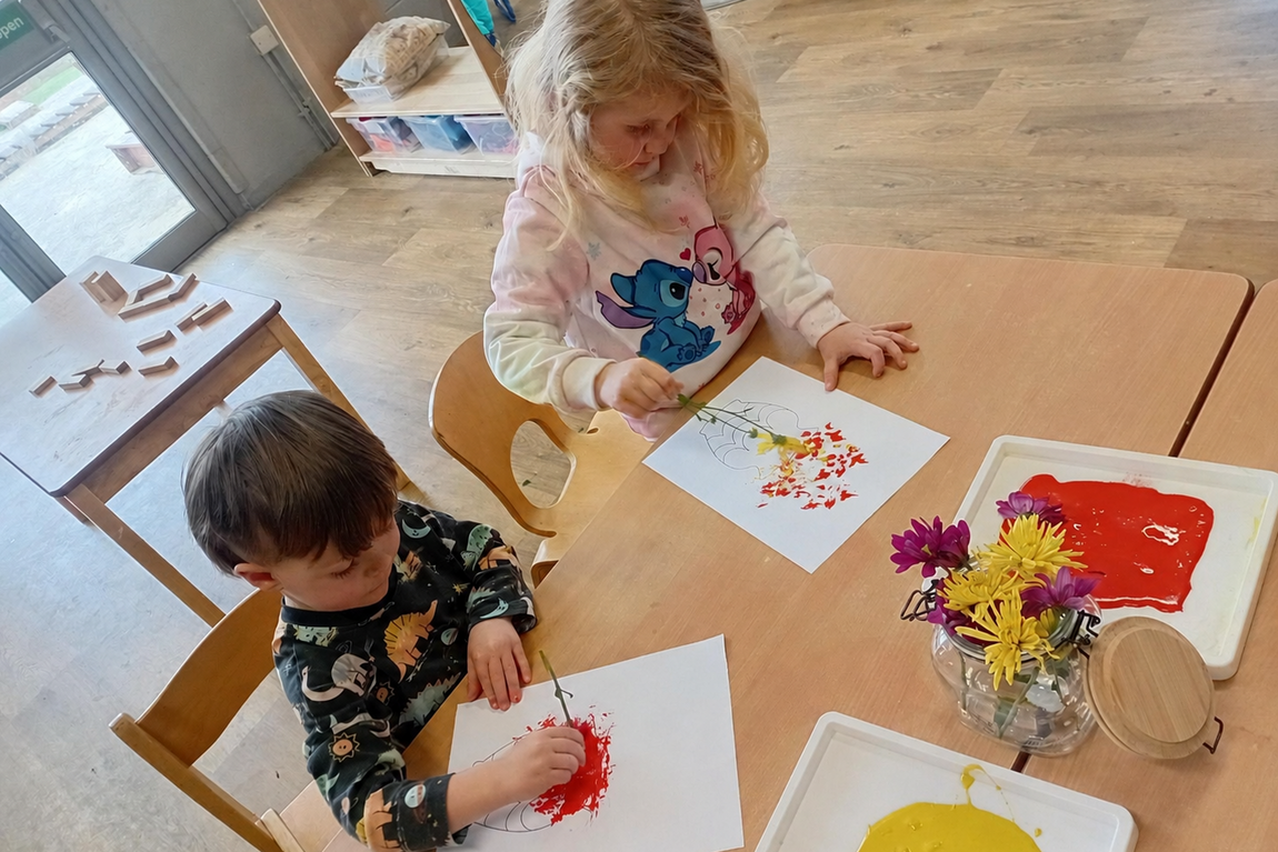 Our curriculum  | Little Pals Nursery