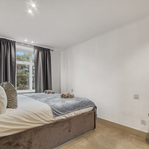 Hall Road, Flat 28, London, NW8