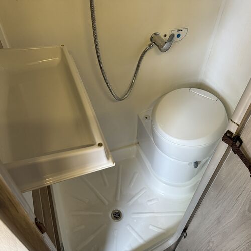 2020 Roller Team Toleno R 4 Berth Camper Van Fiat Ducato 2.3 MJet - 1 Owner