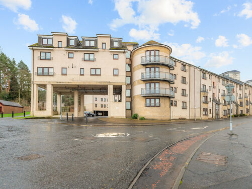 James Short Park, Falkirk, FK1 5EB