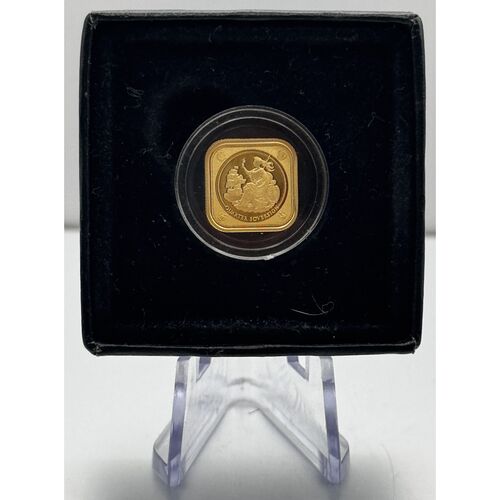 2019 QE11 gold square quarter sovereign