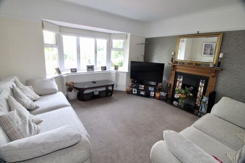 Loughborough Road, Birstall, LE4 3EE