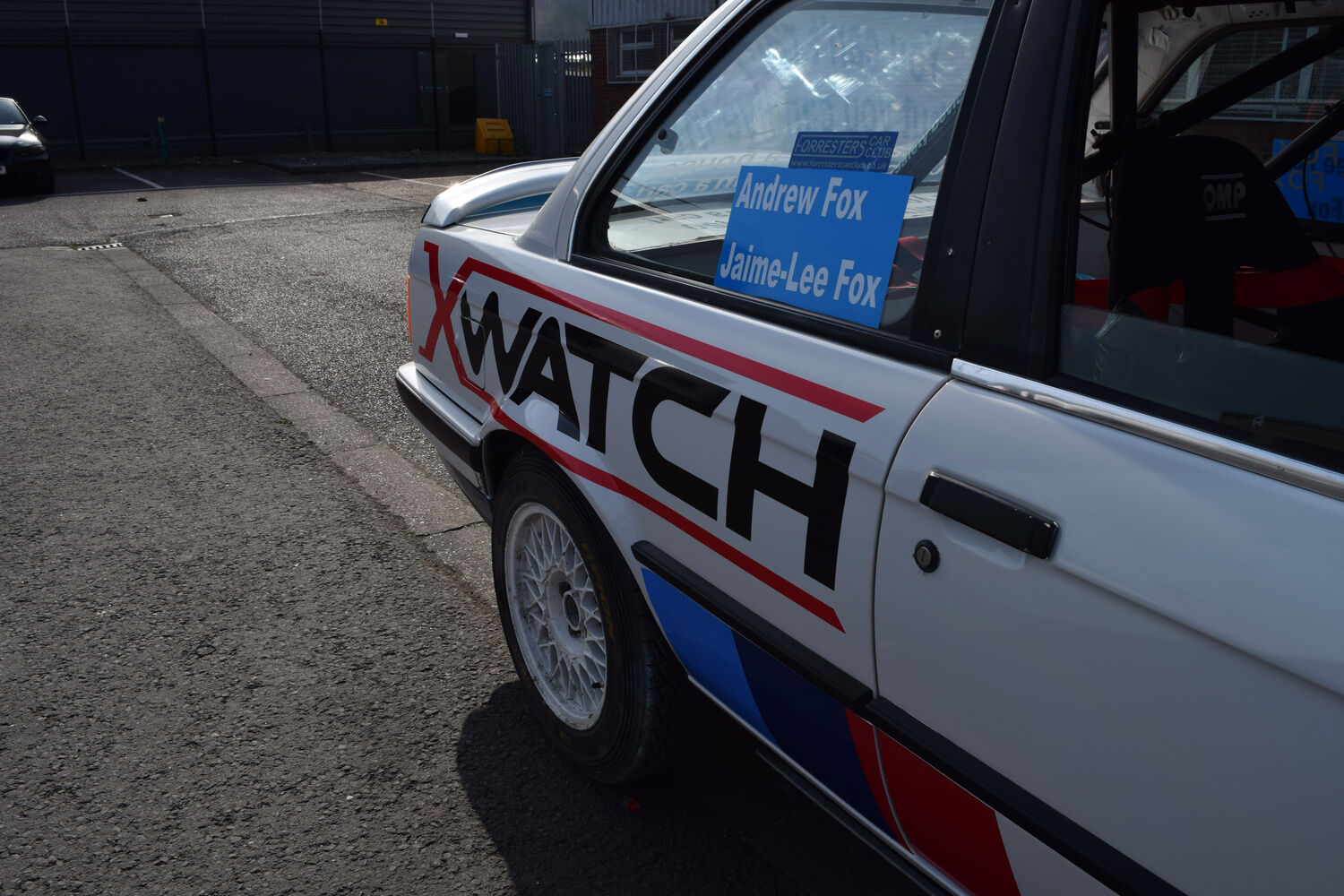 X Watch - BMW E30