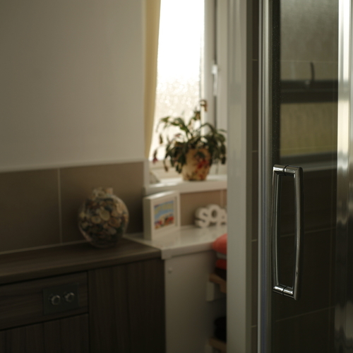 Kitchens & Bathrooms | NKS Contracts Central | Kitchens in Gloucestershire | Bathrooms in Gloucestershire | Refurbishment in Gloucestershire