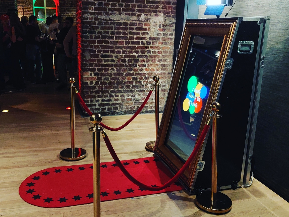 Magic Mirror Photo Booth