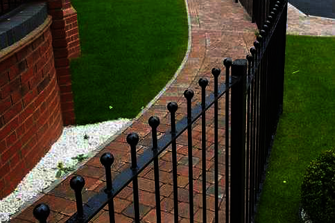 1200mm high ball top railing panel