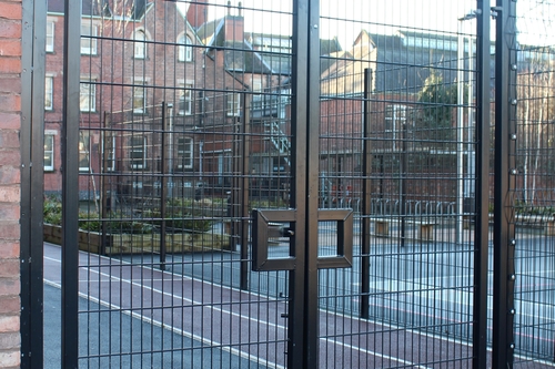 2000mm high Single Twinwire gates