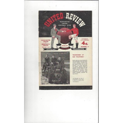 1958/59 Manchester United v Newcastle United Football Programme + Press Cutting